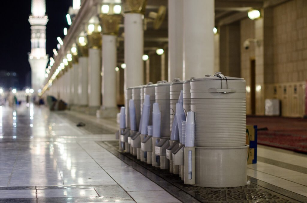 zamzam water/Umra Makkah Shareef /Milao Haath